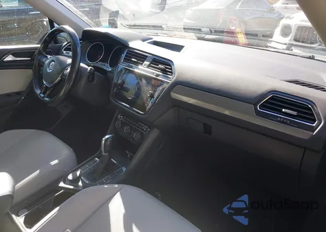 2018 Volkswagen Tiguan 2.0T Se/2.0T Sel из США, поврежденный, VIN 3VV2B7AX2JM124116